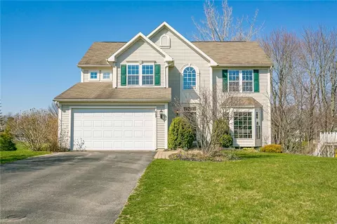 669 Rookery Way, Macedon, NY 14502