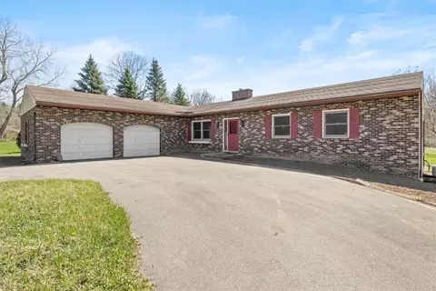 717 Stone Rd, Pittsford, NY 14534