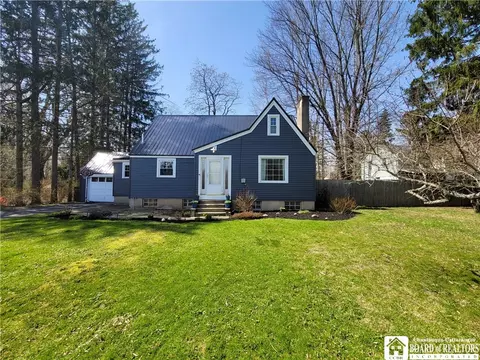 111 Merlin Ave, Ellicott, NY 14701