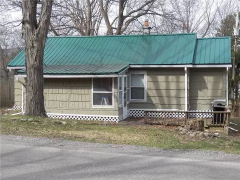 5084 E Lake Rd, Richmond, NY 14471