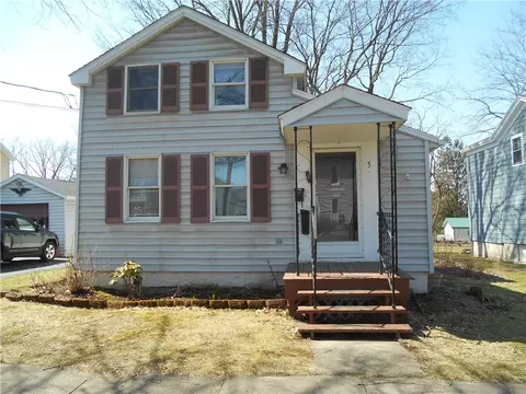 5 Lake Ave, Auburn, NY 13021