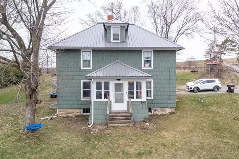 10102 Mcninch Rd, Ossian, NY 14437