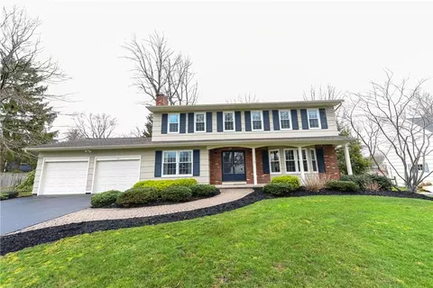 55 Matthew Dr, Perinton, NY 14450