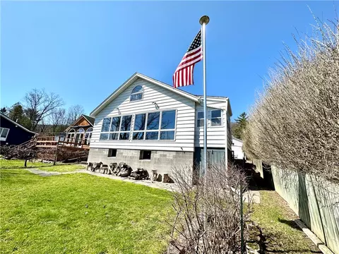 6013 W Willow Pt, Canadice, NY 14471