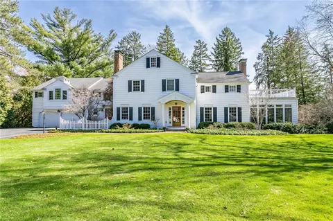 3 Whitney Ln, Brighton, NY 14610