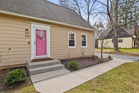 190 Woodland Rd, Pittsford, NY 14534