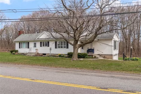 3853 Ridge Rd, Williamson, NY 14589