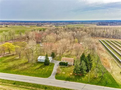 3419 Gates Rd, Seneca, NY 14456