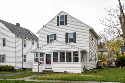 226 W Spruce St, East Rochester, NY 14445