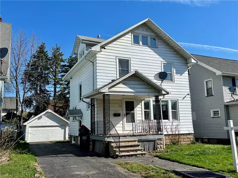 68 Falstaff Rd, Irondequoit, NY 14609