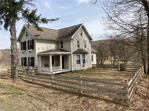 2848 County Highway 33, Middlefield, NY 13326