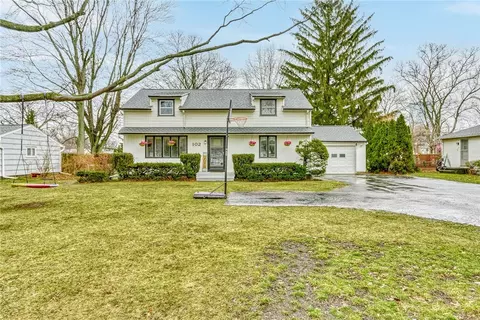 102 Nichols St, Ogden, NY 14559