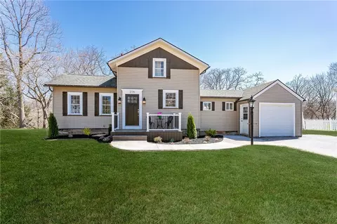 215 Wildmere Rd, Irondequoit, NY 14617