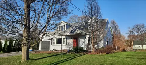 60 Bennett Ave, Irondequoit, NY 14609