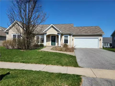 215 Spencer Ln, Canandaigua, NY 14424