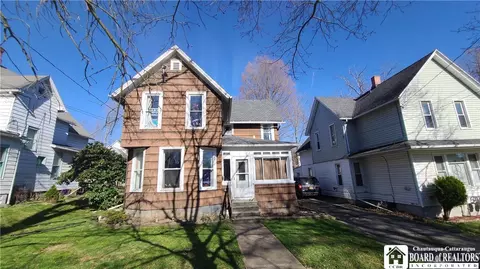 220 N 6th St, Olean, NY 14760