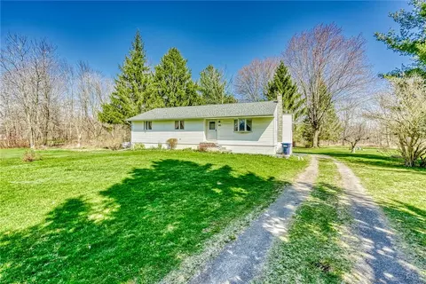 493 Haley Rd, Ontario, NY 14519