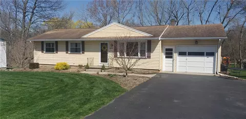 567 Wilkinson Rd, Macedon, NY 14502