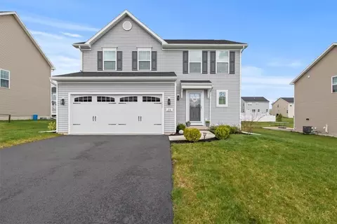 104 Harvest Ridge Trl, West Henrietta, NY 14586