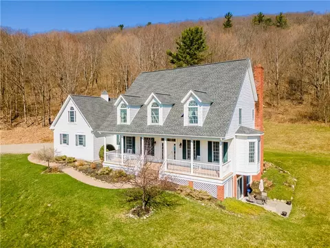 8404 French Hill Rd, Naples, NY 14512
