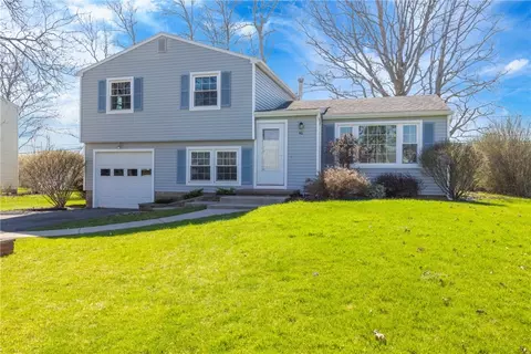 46 Arlington Park, Canandaigua, NY 14424