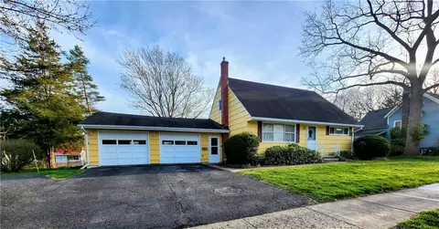 42 Frazier St, Sweden, NY 14420
