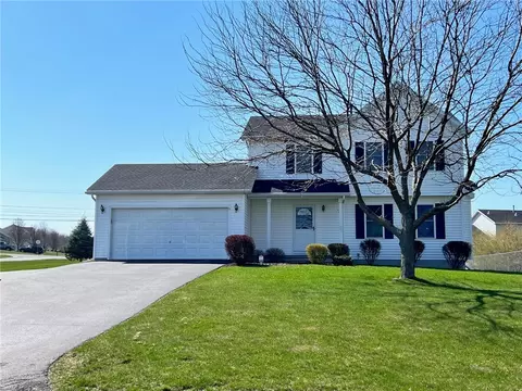 5 Reagan Way, West Henrietta, NY 14586