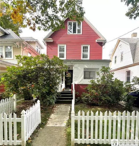 1013 Prendergast Ave, Jamestown, NY 14701