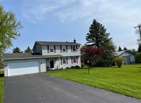 8597 North Rd, Le Roy, NY 14482