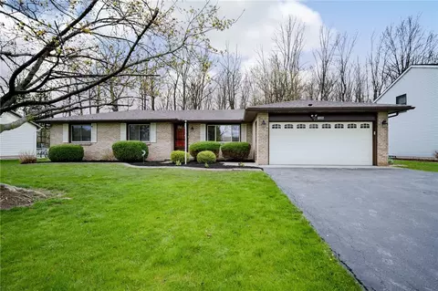 126 Woodsmoke Ln, Greece, NY 14612