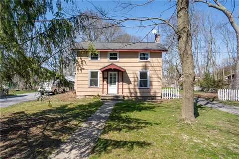 105 Center St, Geneseo, NY 14454