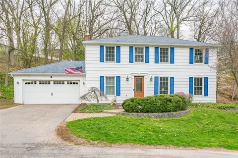 15 Selborne Chase, Perinton, NY 14450