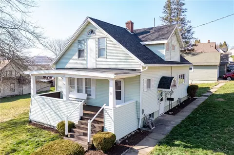 30 Hart St, Hornell, NY 14843
