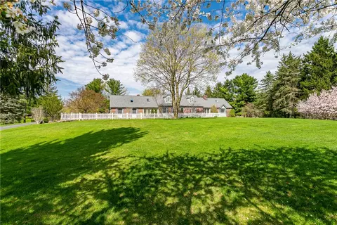 7580 Dryer Rd, Victor, NY 14564