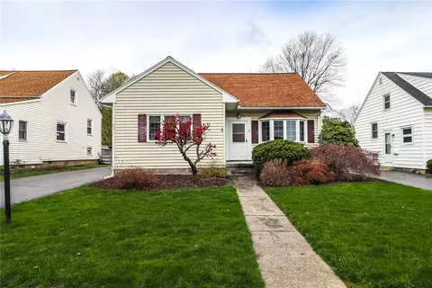 53 Alcott Rd, Greece, NY 14626