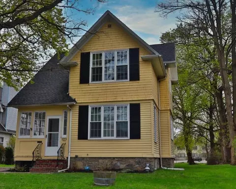 1033 University Ave, Rochester, NY 14607