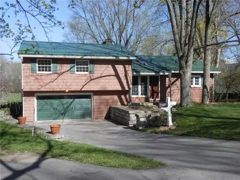 126 Cayuga St, Seneca Falls, NY 13148