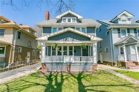 102 Winbourne Rd, Rochester, NY 14619