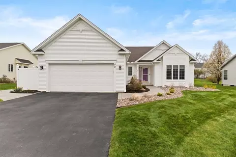 40 Emery Run, Greece, NY 14612