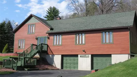 240 Loomis Rd, Bainbridge, NY 13733