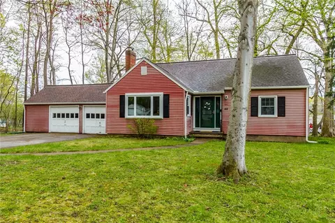 44 Lettington Ave, Gates, NY 14624