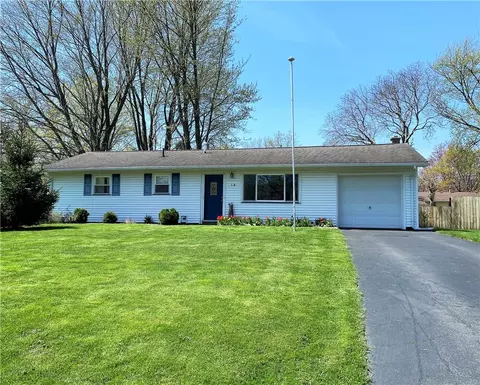 14 Brockview Dr, Sweden, NY 14420