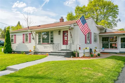 160 Traver Cir, Rochester, NY 14609