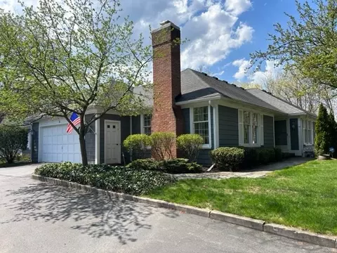 16 Tobey Woods, Pittsford, NY 14534