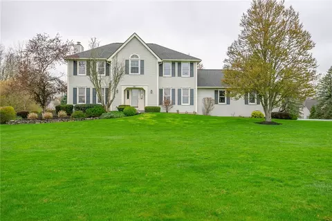 381 Aldrich Rd, Perinton, NY 14450
