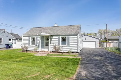 160 Mercer Ave, Gates, NY 14606