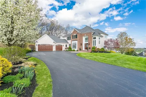 33 Sheffield Ct, Victor, NY 14564
