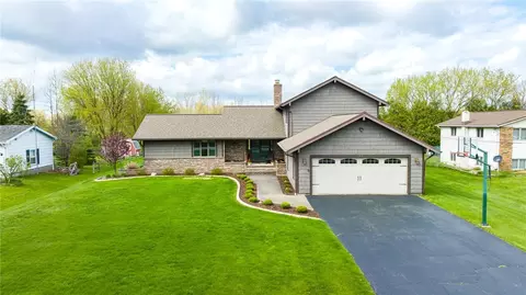363 Whittier Rd, Ogden, NY 14559