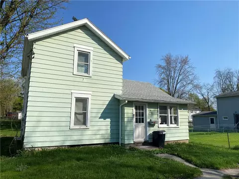 28 Clark St, Waterloo, NY 13165