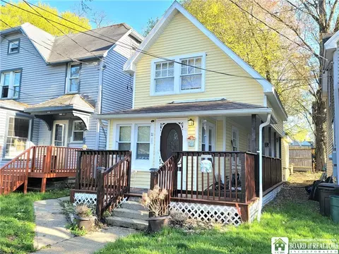 11 E Duquesne St, Ellicott, NY 14720